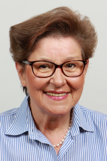 Handlese-Expertin Irmgard Wenzel